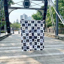 Load image into Gallery viewer, Clover Fields Quilt PDF Pattern